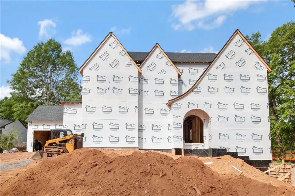 6430 Vernon Woods Drive, Atlanta, Georgia 30328, 5 Bedrooms Bedrooms, ,5 BathroomsBathrooms,Residential,Sold,6430 Vernon Woods Drive,7382768