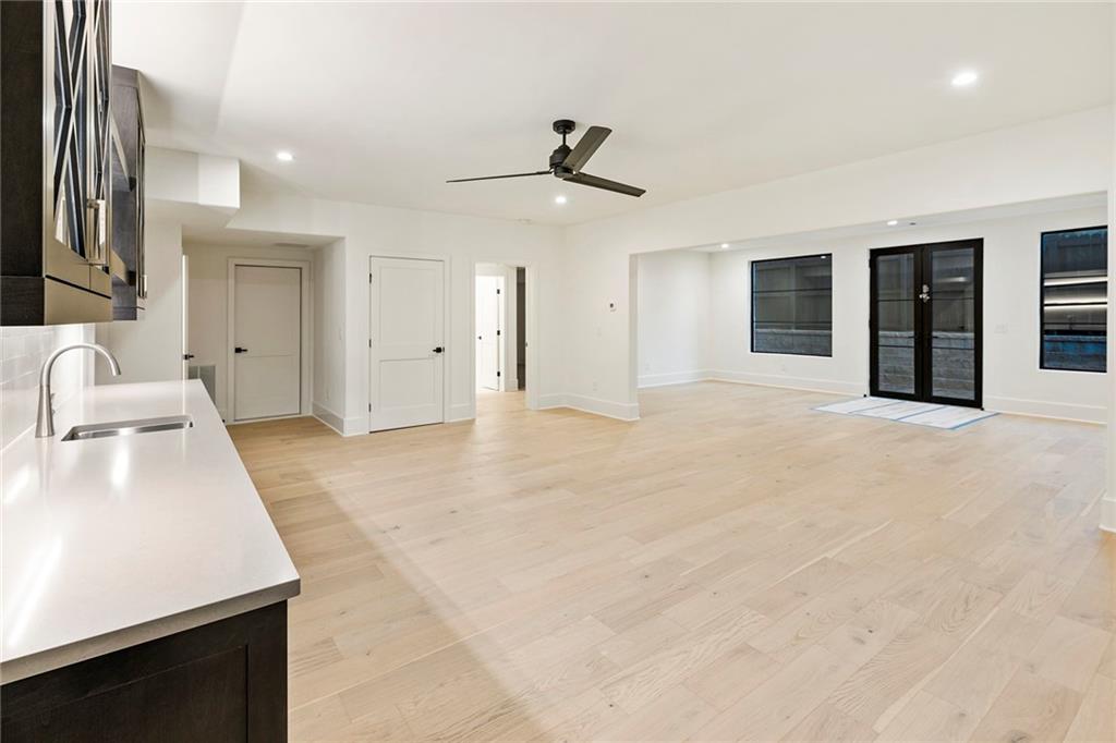 5070 Lake Forrest Dr, Sandy Springs, Georgia 30342, 6 Bedrooms Bedrooms, ,6 BathroomsBathrooms,Residential,Sold,5070 Lake Forrest Dr,7329345