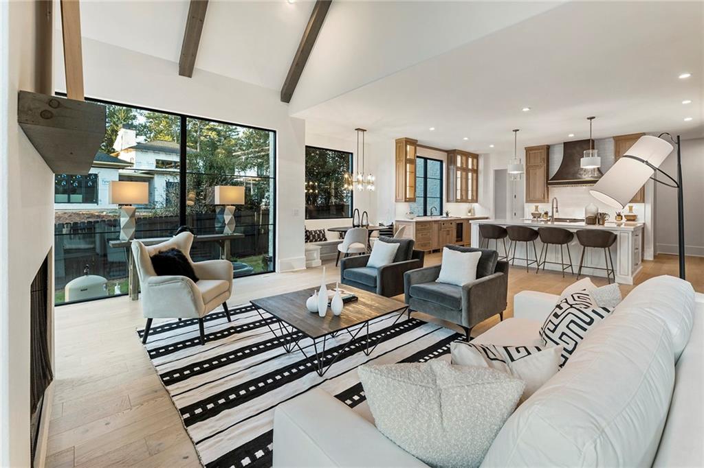 5070 Lake Forrest Dr, Sandy Springs, Georgia 30342, 6 Bedrooms Bedrooms, ,6 BathroomsBathrooms,Residential,Sold,5070 Lake Forrest Dr,7329345