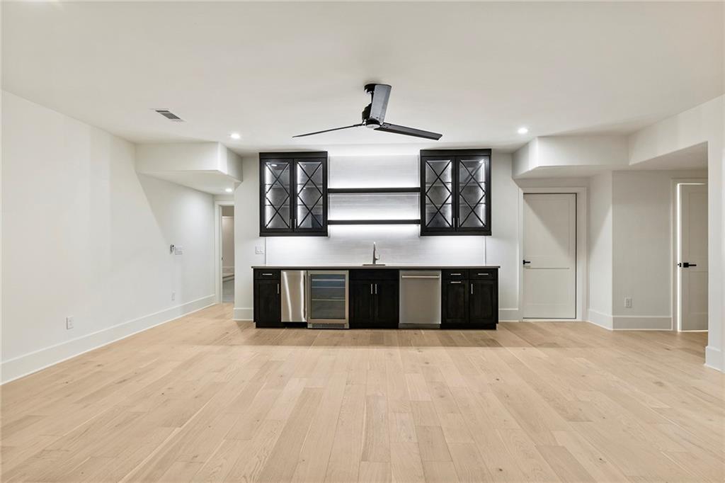 5070 Lake Forrest Dr, Sandy Springs, Georgia 30342, 6 Bedrooms Bedrooms, ,6 BathroomsBathrooms,Residential,Sold,5070 Lake Forrest Dr,7329345