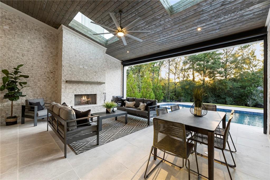 5070 Lake Forrest Dr, Sandy Springs, Georgia 30342, 6 Bedrooms Bedrooms, ,6 BathroomsBathrooms,Residential,Sold,5070 Lake Forrest Dr,7329345