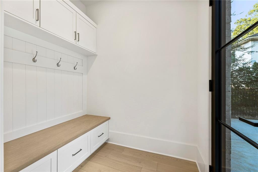 5070 Lake Forrest Dr, Sandy Springs, Georgia 30342, 6 Bedrooms Bedrooms, ,6 BathroomsBathrooms,Residential,Sold,5070 Lake Forrest Dr,7329345