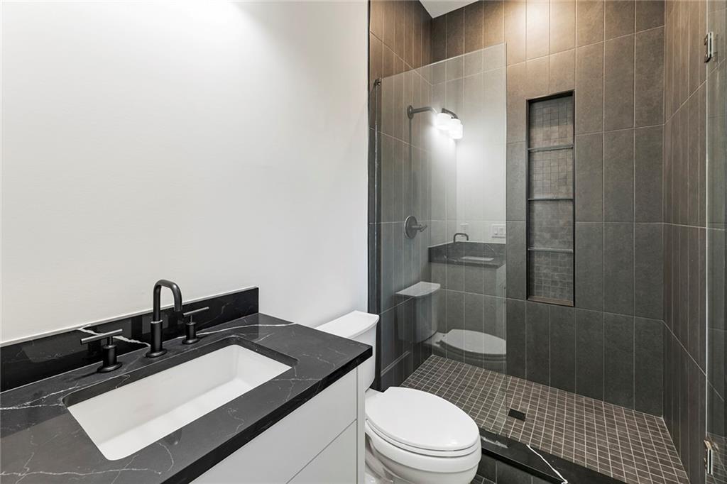 5070 Lake Forrest Dr, Sandy Springs, Georgia 30342, 6 Bedrooms Bedrooms, ,6 BathroomsBathrooms,Residential,Sold,5070 Lake Forrest Dr,7329345