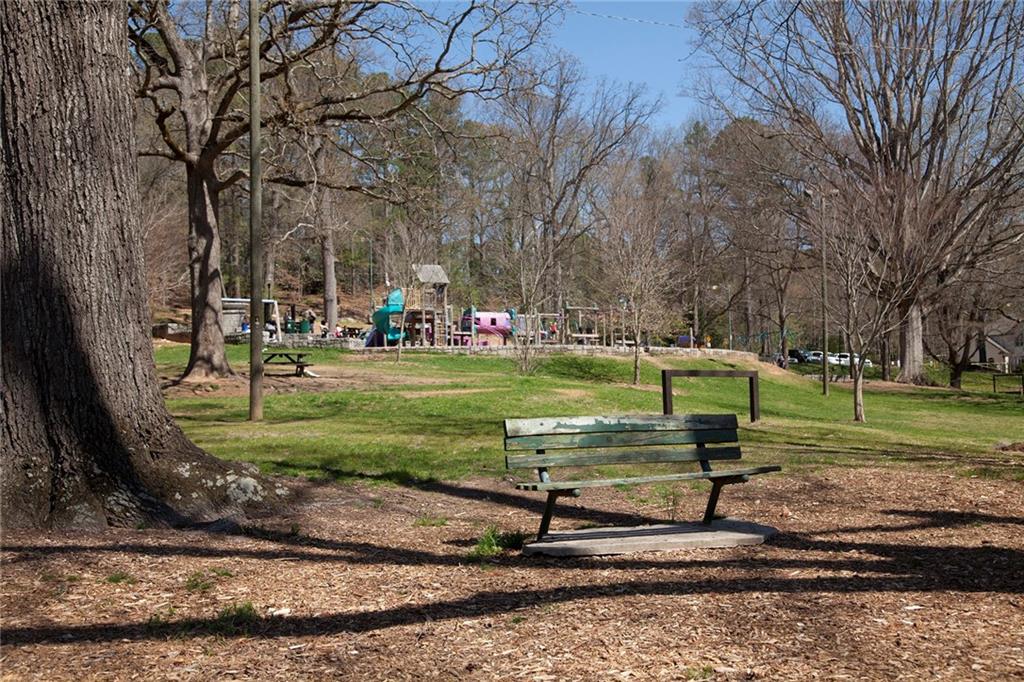 5070 Lake Forrest Dr, Sandy Springs, Georgia 30342, 6 Bedrooms Bedrooms, ,6 BathroomsBathrooms,Residential,Sold,5070 Lake Forrest Dr,7329345