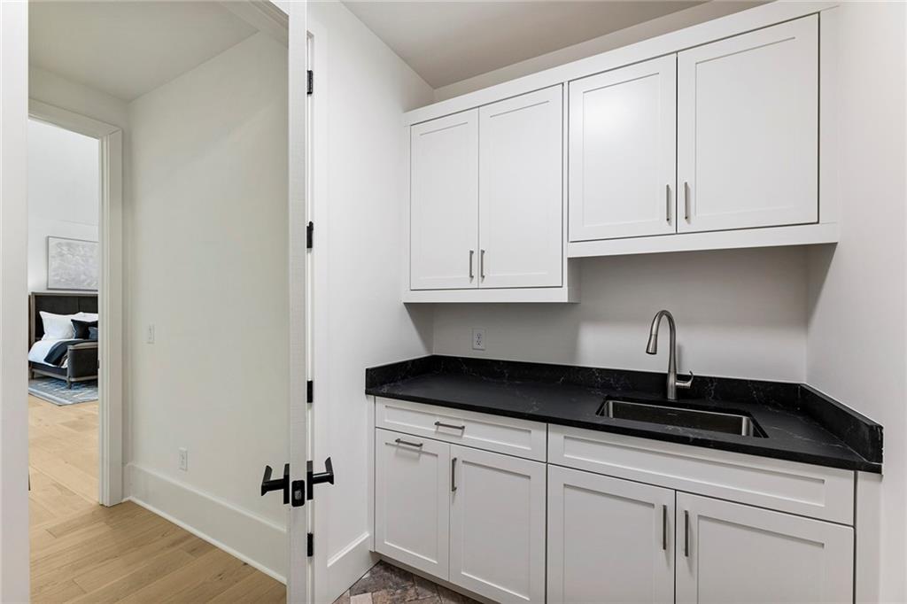 5070 Lake Forrest Dr, Sandy Springs, Georgia 30342, 6 Bedrooms Bedrooms, ,6 BathroomsBathrooms,Residential,Sold,5070 Lake Forrest Dr,7329345