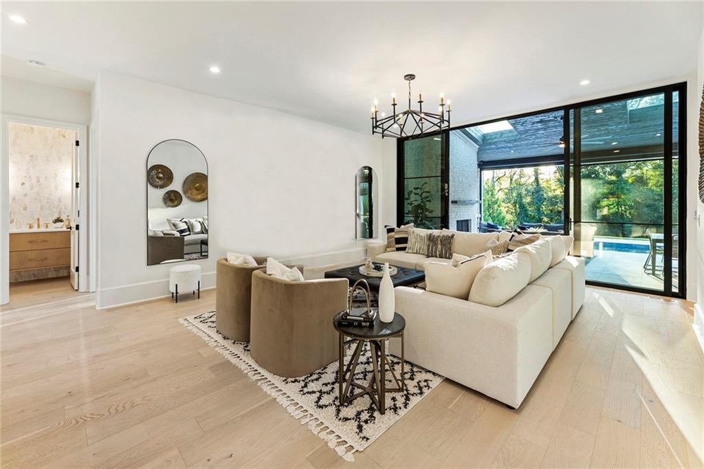 5070 Lake Forrest Dr, Sandy Springs, Georgia 30342, 6 Bedrooms Bedrooms, ,6 BathroomsBathrooms,Residential,Sold,5070 Lake Forrest Dr,7329345