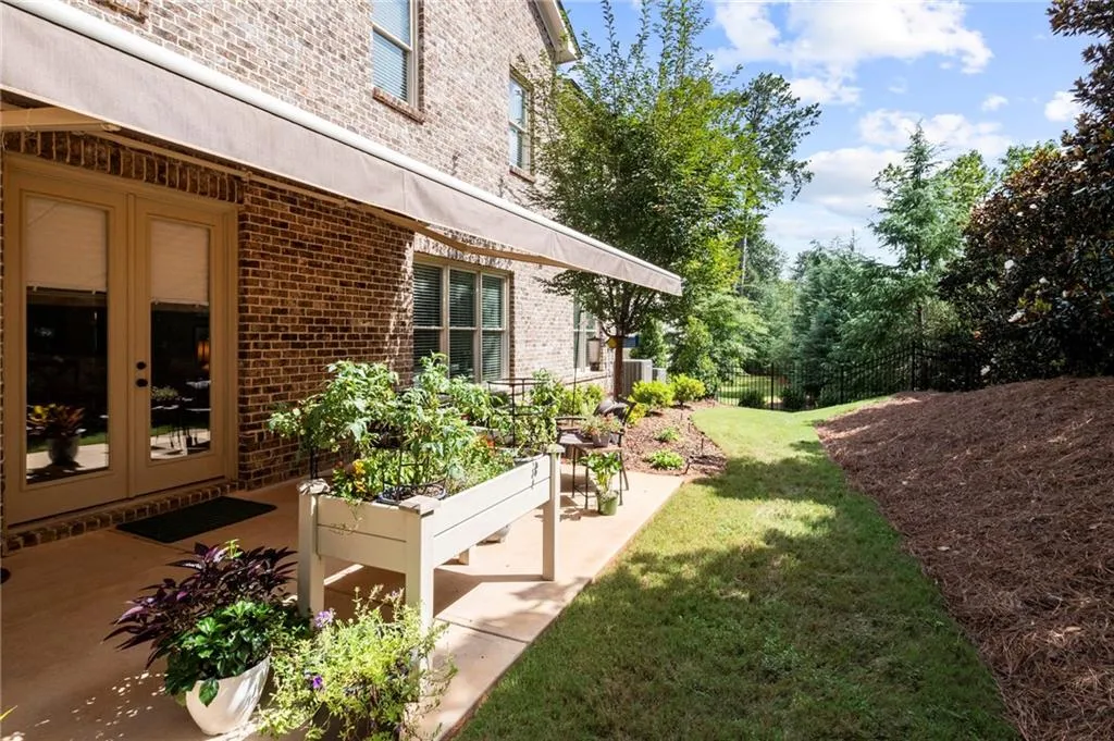 827 Novello Court Ne, Atlanta, Georgia 30342, 5 Bedrooms Bedrooms, ,4 BathroomsBathrooms,Residential,Sold,827 Novello Court Ne,6946458