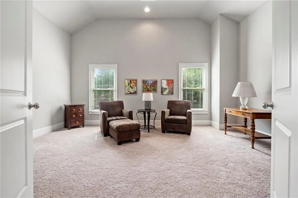 827 Novello Court Ne, Atlanta, Georgia 30342, 5 Bedrooms Bedrooms, ,4 BathroomsBathrooms,Residential,Sold,827 Novello Court Ne,6946458