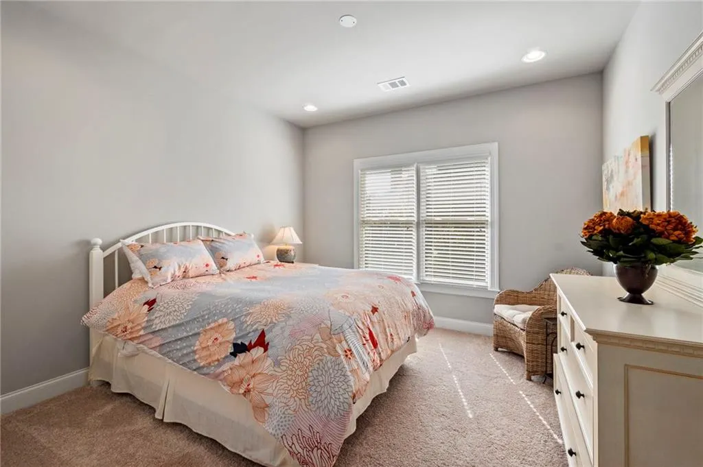 827 Novello Court Ne, Atlanta, Georgia 30342, 5 Bedrooms Bedrooms, ,4 BathroomsBathrooms,Residential,Sold,827 Novello Court Ne,6946458