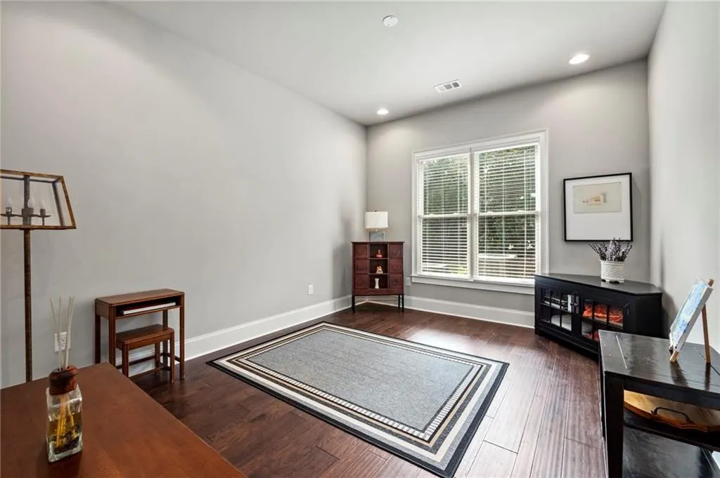 827 Novello Court Ne, Atlanta, Georgia 30342, 5 Bedrooms Bedrooms, ,4 BathroomsBathrooms,Residential,Sold,827 Novello Court Ne,6946458