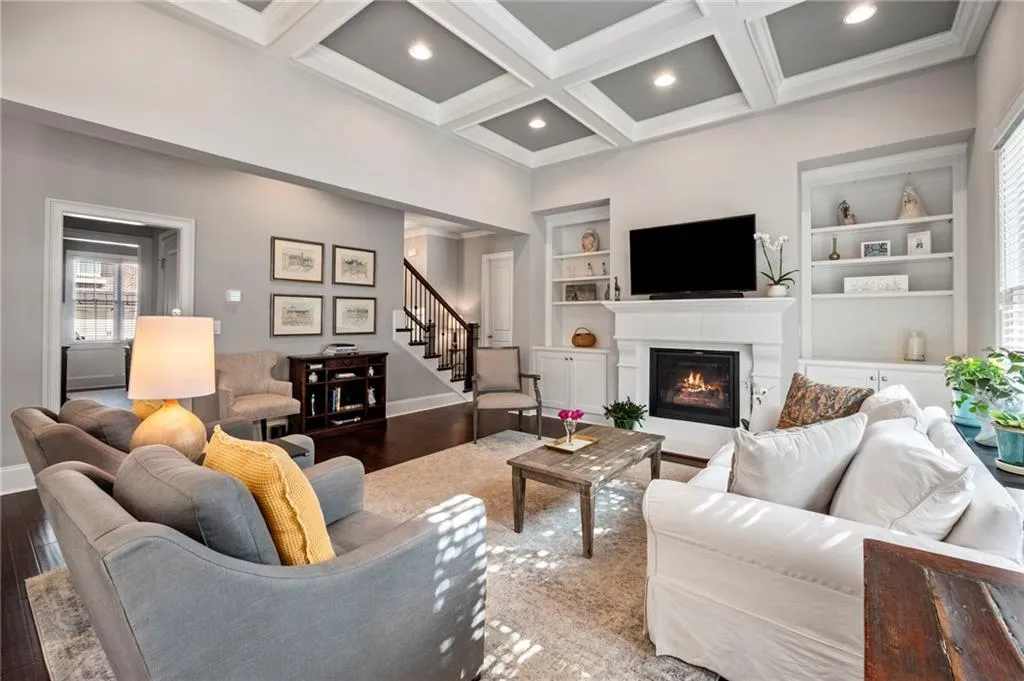 827 Novello Court Ne, Atlanta, Georgia 30342, 5 Bedrooms Bedrooms, ,4 BathroomsBathrooms,Residential,Sold,827 Novello Court Ne,6946458