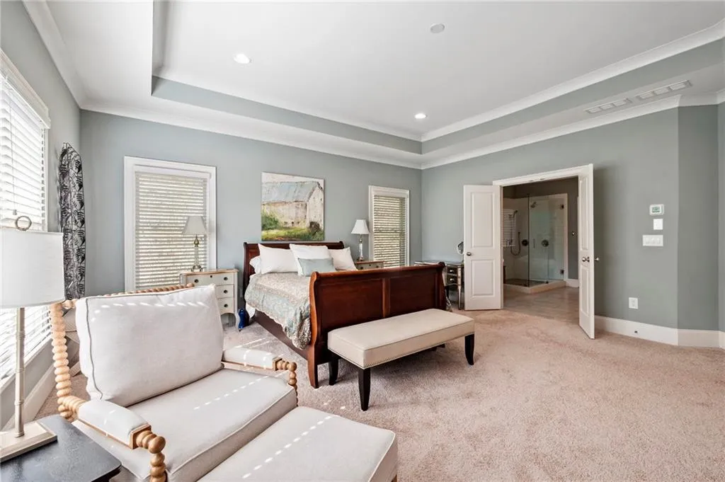 827 Novello Court Ne, Atlanta, Georgia 30342, 5 Bedrooms Bedrooms, ,4 BathroomsBathrooms,Residential,Sold,827 Novello Court Ne,6946458