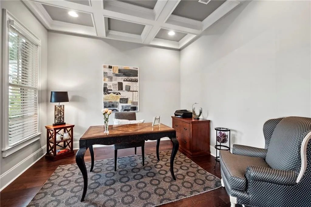 827 Novello Court Ne, Atlanta, Georgia 30342, 5 Bedrooms Bedrooms, ,4 BathroomsBathrooms,Residential,Sold,827 Novello Court Ne,6946458