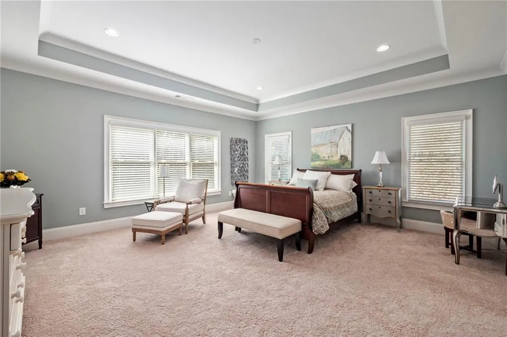 827 Novello Court Ne, Atlanta, Georgia 30342, 5 Bedrooms Bedrooms, ,4 BathroomsBathrooms,Residential,Sold,827 Novello Court Ne,6946458