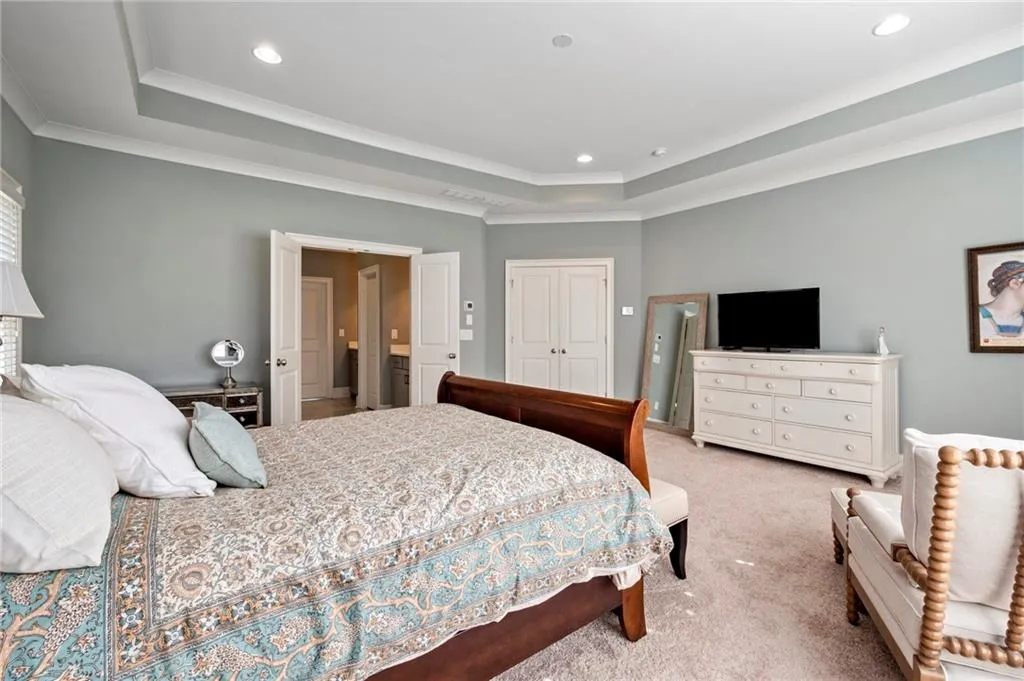 827 Novello Court Ne, Atlanta, Georgia 30342, 5 Bedrooms Bedrooms, ,4 BathroomsBathrooms,Residential,Sold,827 Novello Court Ne,6946458