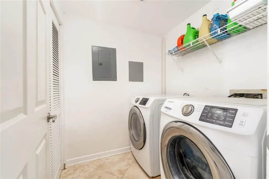 795 Hammond Drive Unit 2305, Atlanta, Georgia 30328, 2 Bedrooms Bedrooms, ,2 BathroomsBathrooms,Residential,Sold,795 Hammond Drive Unit 2305,7186332