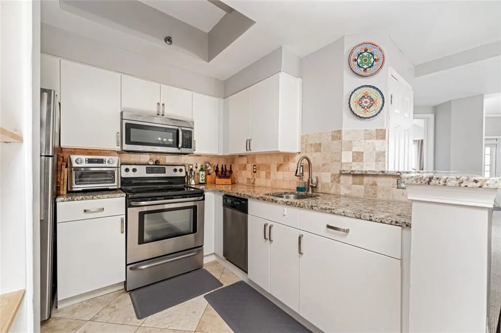 795 Hammond Drive Unit 2305, Atlanta, Georgia 30328, 2 Bedrooms Bedrooms, ,2 BathroomsBathrooms,Residential,Sold,795 Hammond Drive Unit 2305,7186332