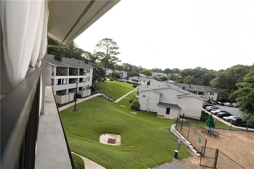 1150 Collier Road Nw Unit 11i, Atlanta, Georgia 30318, 1 Bedroom Bedrooms, 0 ,1 BathroomBathrooms,Residential,For Sale,1150 Collier Road Nw Unit 11i,7813585