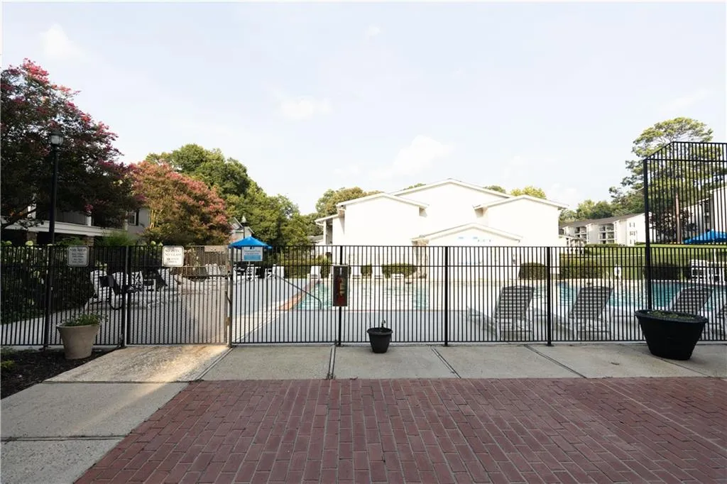 1150 Collier Road Nw Unit 11i, Atlanta, Georgia 30318, 1 Bedroom Bedrooms, 0 ,1 BathroomBathrooms,Residential,For Sale,1150 Collier Road Nw Unit 11i,7813585