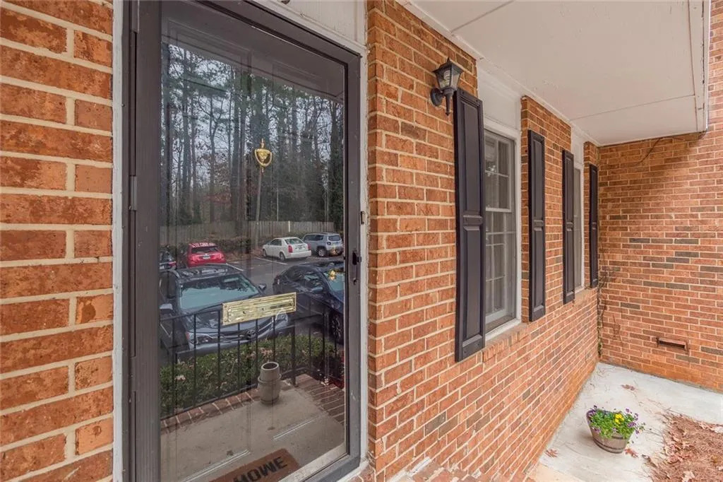 6520 Roswell Road #49 Road, Atlanta, Georgia 30328, 3 Bedrooms Bedrooms, ,2 BathroomsBathrooms,Residential,Sold,6520 Roswell Road #49 Road,6822399