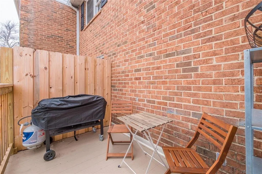 6520 Roswell Road #49 Road, Atlanta, Georgia 30328, 3 Bedrooms Bedrooms, ,2 BathroomsBathrooms,Residential,Sold,6520 Roswell Road #49 Road,6822399