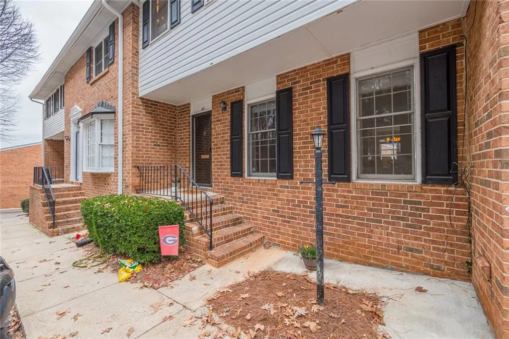 6520 Roswell Road #49 Road, Atlanta, Georgia 30328, 3 Bedrooms Bedrooms, ,2 BathroomsBathrooms,Residential,Sold,6520 Roswell Road #49 Road,6822399