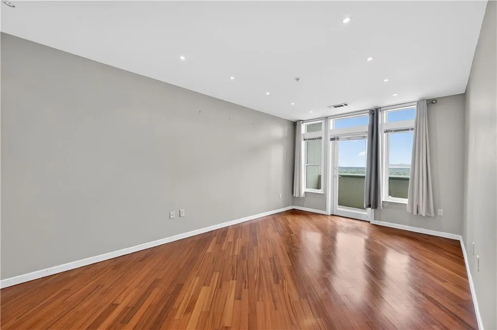 3334 Peachtree Road Ne Unit 1410, Atlanta, Georgia 30326, 1 Bedroom Bedrooms, 0 ,1 BathroomBathrooms,Residential,For Sale,3334 Peachtree Road Ne Unit 1410,7712506