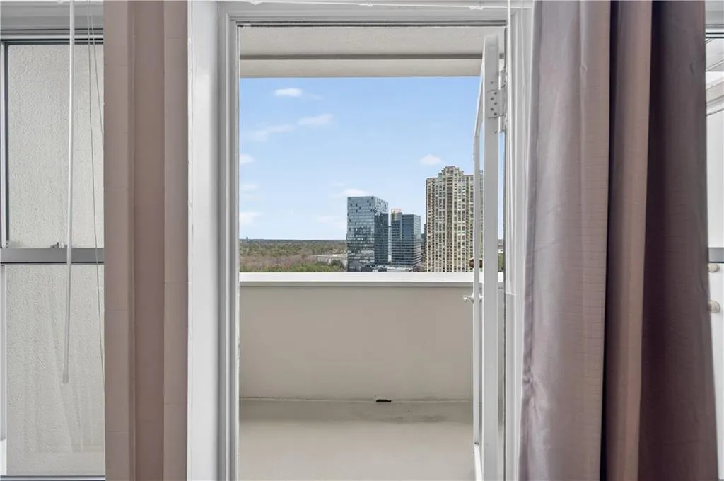3334 Peachtree Road Ne Unit 1410, Atlanta, Georgia 30326, 1 Bedroom Bedrooms, 0 ,1 BathroomBathrooms,Residential,For Sale,3334 Peachtree Road Ne Unit 1410,7712506