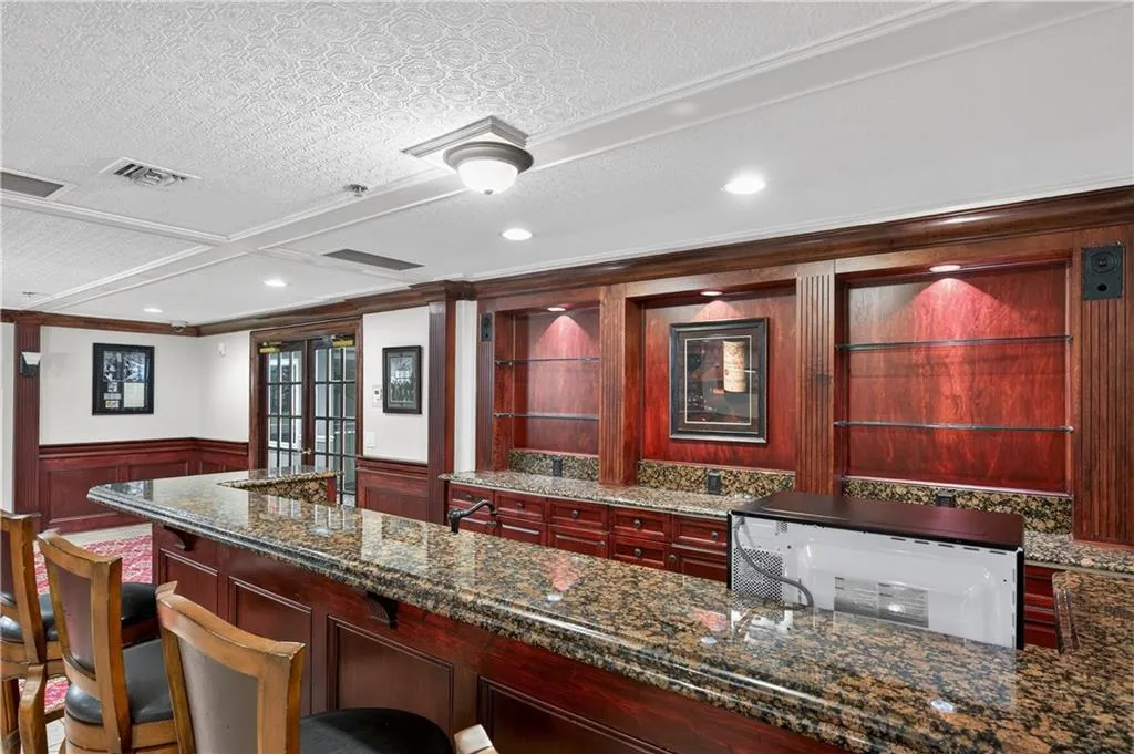 3334 Peachtree Road Ne Unit 1410, Atlanta, Georgia 30326, 1 Bedroom Bedrooms, 0 ,1 BathroomBathrooms,Residential,For Sale,3334 Peachtree Road Ne Unit 1410,7712506
