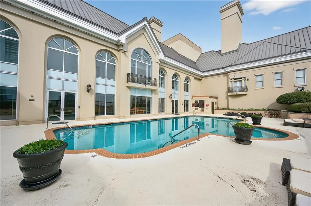 Rooftop pool