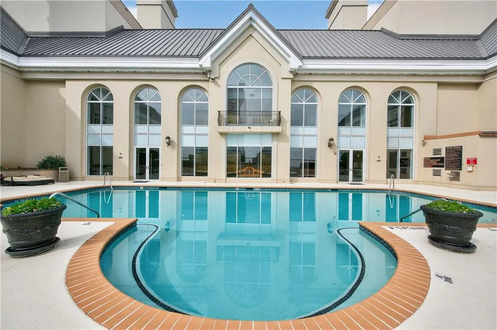 Rooftop pool