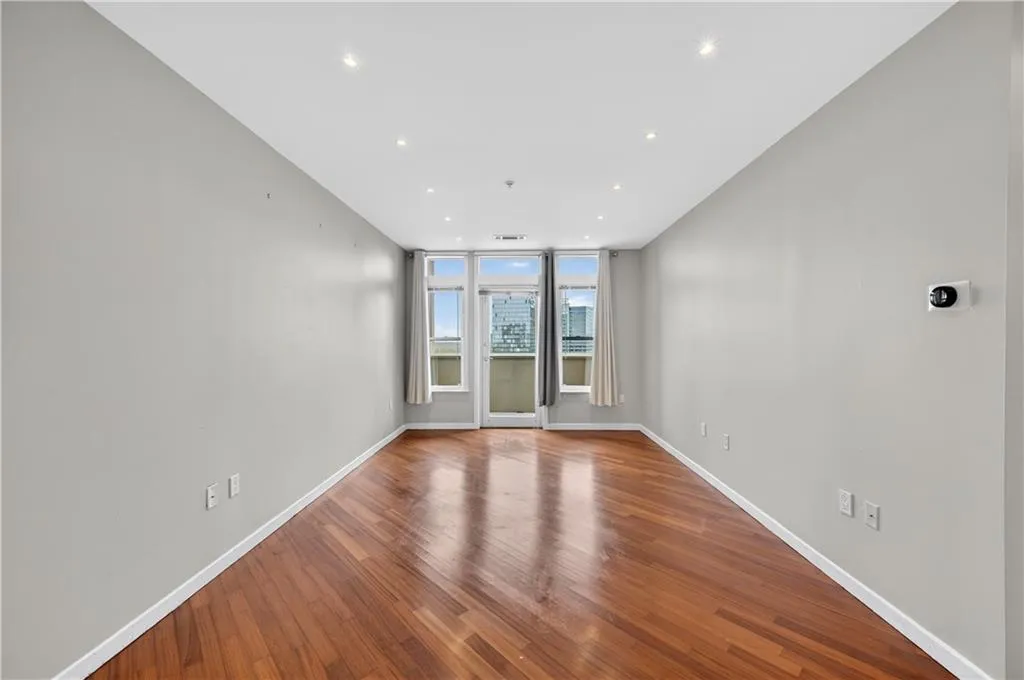 3334 Peachtree Road Ne Unit 1410, Atlanta, Georgia 30326, 1 Bedroom Bedrooms, 0 ,1 BathroomBathrooms,Residential,For Sale,3334 Peachtree Road Ne Unit 1410,7712506