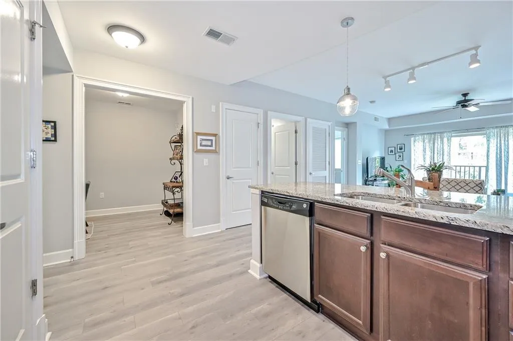 Georgia 30339, ,1 BathroomBathrooms,Residential,Sold,6937199