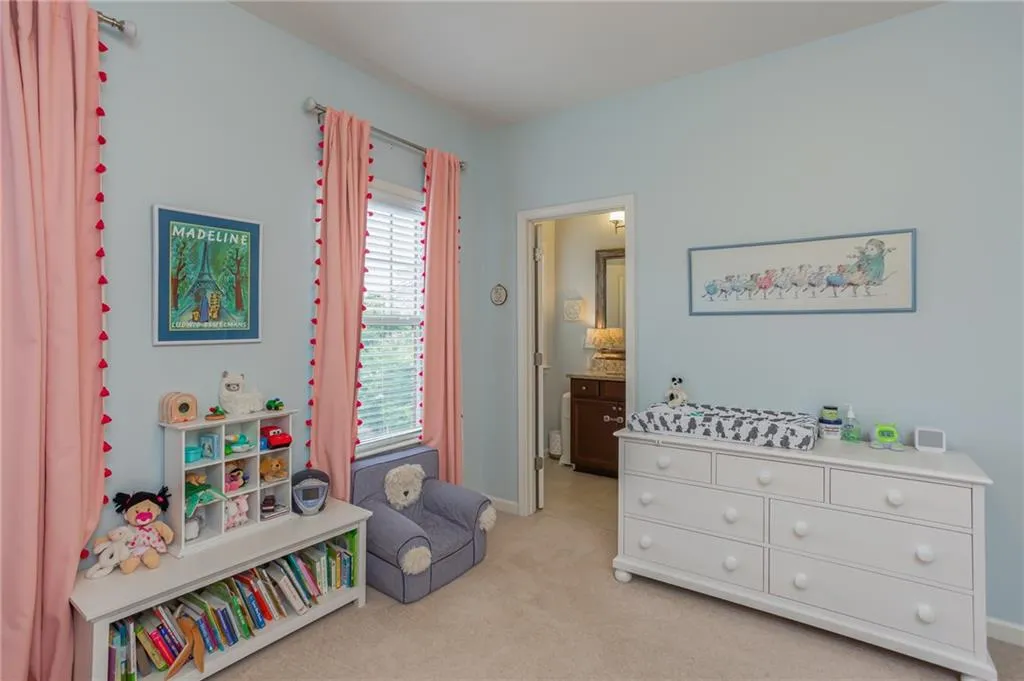 227 Alderwood Point, Atlanta, Georgia 30328, 3 Bedrooms Bedrooms, ,3 BathroomsBathrooms,Residential,Sold,227 Alderwood Point,6743168