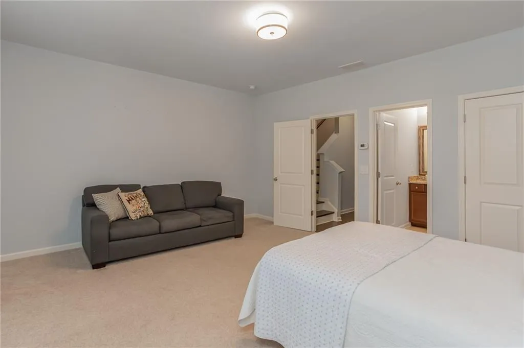 227 Alderwood Point, Atlanta, Georgia 30328, 3 Bedrooms Bedrooms, ,3 BathroomsBathrooms,Residential,Sold,227 Alderwood Point,6743168