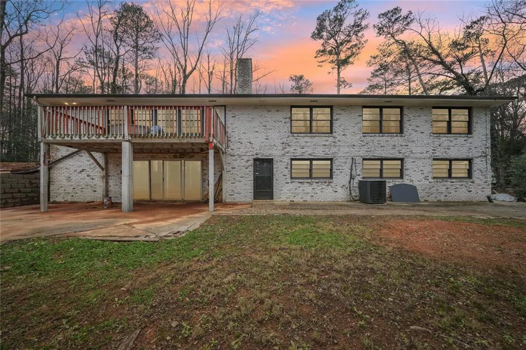 5655 Lake Forrest Drive Nw, Atlanta, Georgia 30342, 6 Bedrooms Bedrooms, ,3 BathroomsBathrooms,Residential,For Sale,5655 Lake Forrest Drive Nw,7719359
