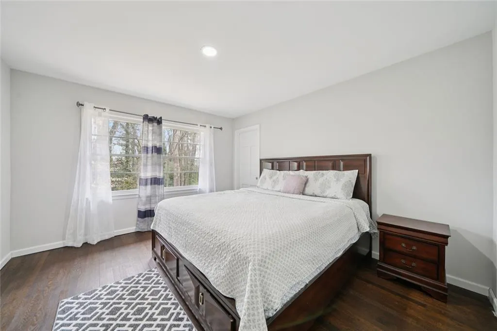 5655 Lake Forrest Drive Nw, Atlanta, Georgia 30342, 6 Bedrooms Bedrooms, ,3 BathroomsBathrooms,Residential,For Sale,5655 Lake Forrest Drive Nw,7719359