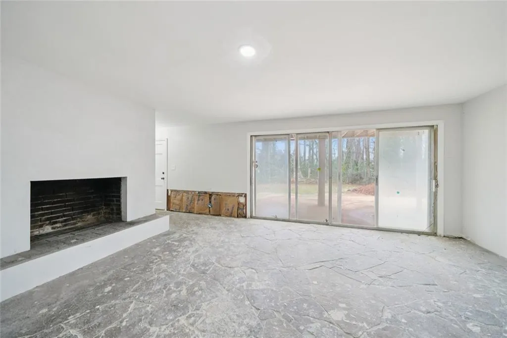 5655 Lake Forrest Drive Nw, Atlanta, Georgia 30342, 6 Bedrooms Bedrooms, ,3 BathroomsBathrooms,Residential,For Sale,5655 Lake Forrest Drive Nw,7719359