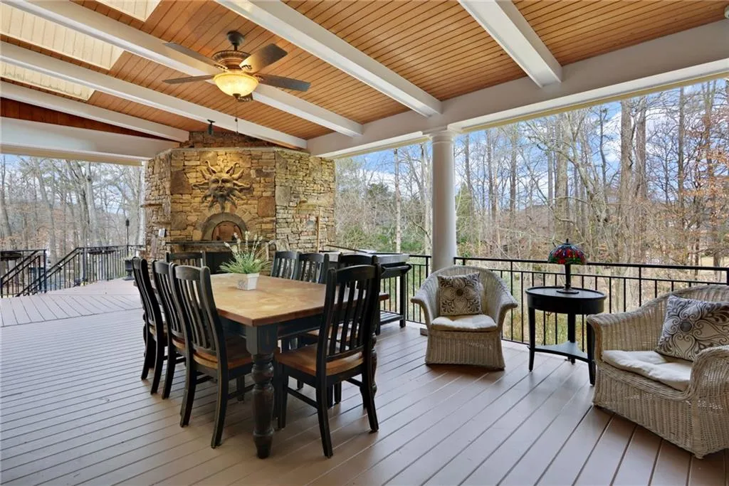 8181 Nesbit Ferry Road, Sandy Springs, Georgia 30350, 5 Bedrooms Bedrooms, ,5 BathroomsBathrooms,Residential,Sold,8181 Nesbit Ferry Road,7163831