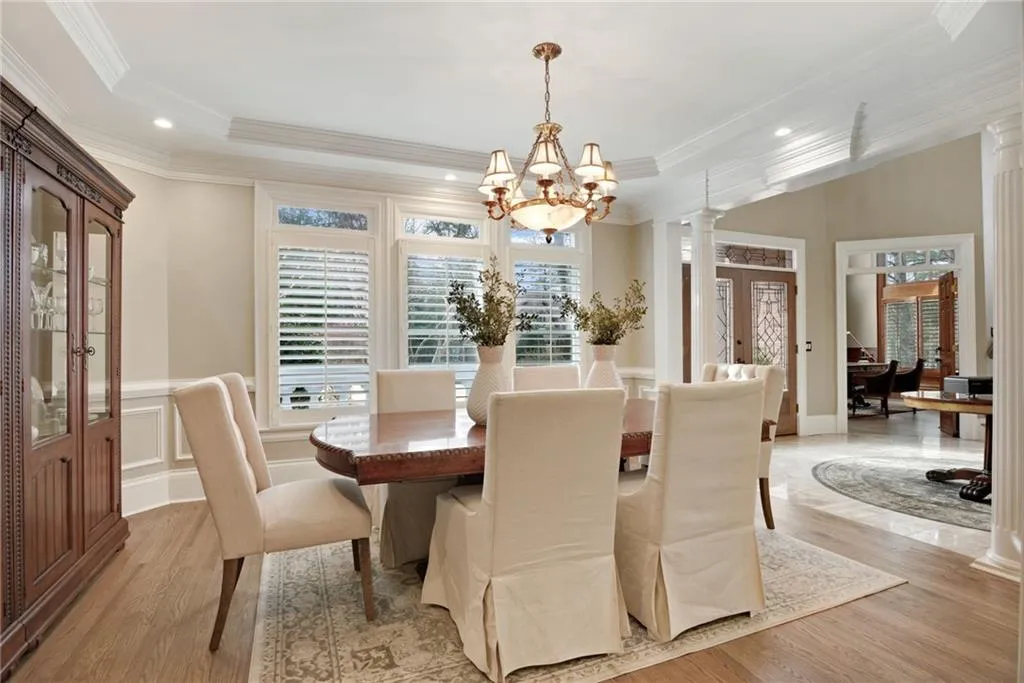 8181 Nesbit Ferry Road, Sandy Springs, Georgia 30350, 5 Bedrooms Bedrooms, ,5 BathroomsBathrooms,Residential,Sold,8181 Nesbit Ferry Road,7163831