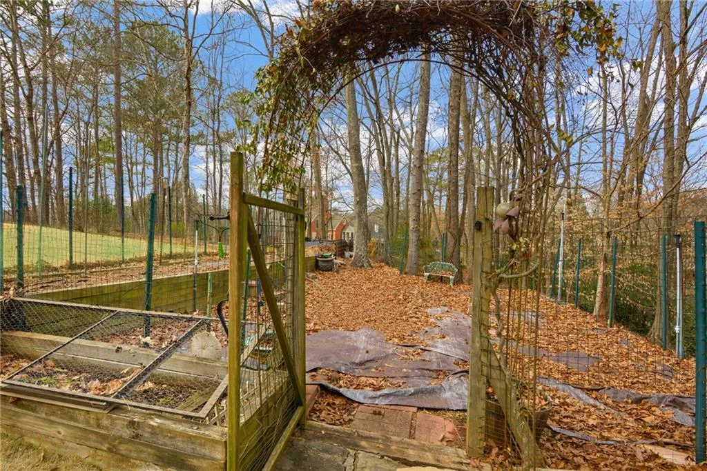 8181 Nesbit Ferry Road, Sandy Springs, Georgia 30350, 5 Bedrooms Bedrooms, ,5 BathroomsBathrooms,Residential,Sold,8181 Nesbit Ferry Road,7163831