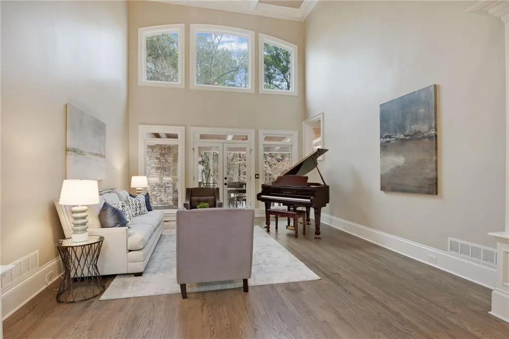 8181 Nesbit Ferry Road, Sandy Springs, Georgia 30350, 5 Bedrooms Bedrooms, ,5 BathroomsBathrooms,Residential,Sold,8181 Nesbit Ferry Road,7163831