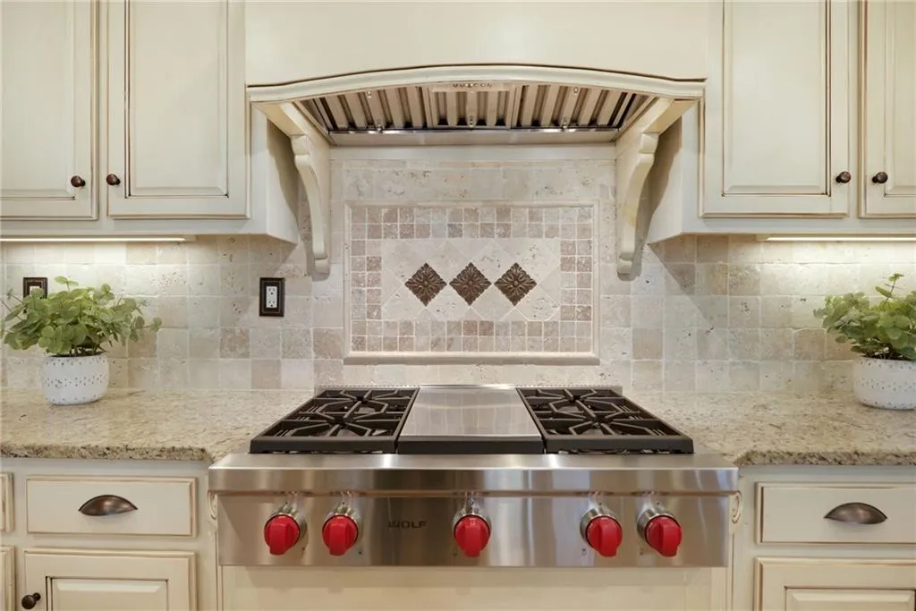 8181 Nesbit Ferry Road, Sandy Springs, Georgia 30350, 5 Bedrooms Bedrooms, ,5 BathroomsBathrooms,Residential,Sold,8181 Nesbit Ferry Road,7163831