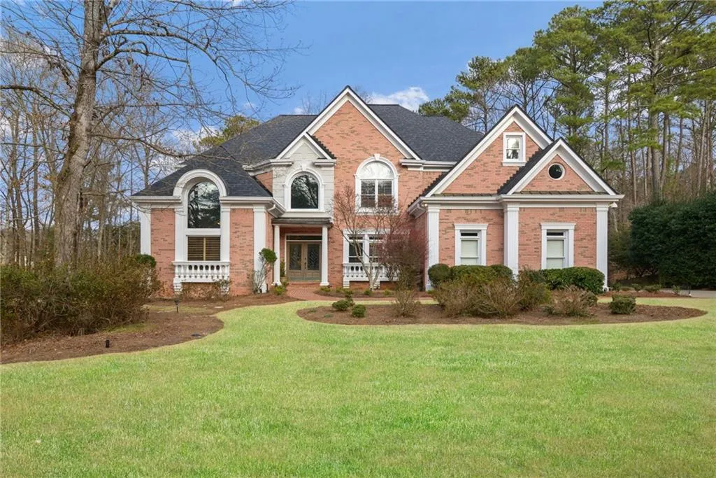 8181 Nesbit Ferry Road, Sandy Springs, Georgia 30350, 5 Bedrooms Bedrooms, ,5 BathroomsBathrooms,Residential,Sold,8181 Nesbit Ferry Road,7163831