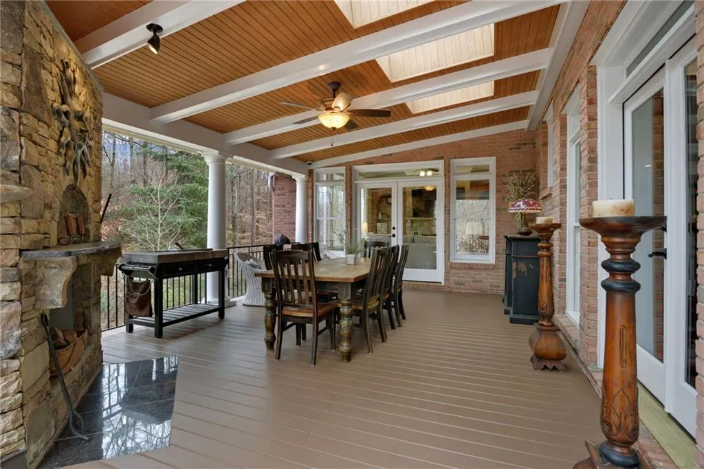 8181 Nesbit Ferry Road, Sandy Springs, Georgia 30350, 5 Bedrooms Bedrooms, ,5 BathroomsBathrooms,Residential,Sold,8181 Nesbit Ferry Road,7163831