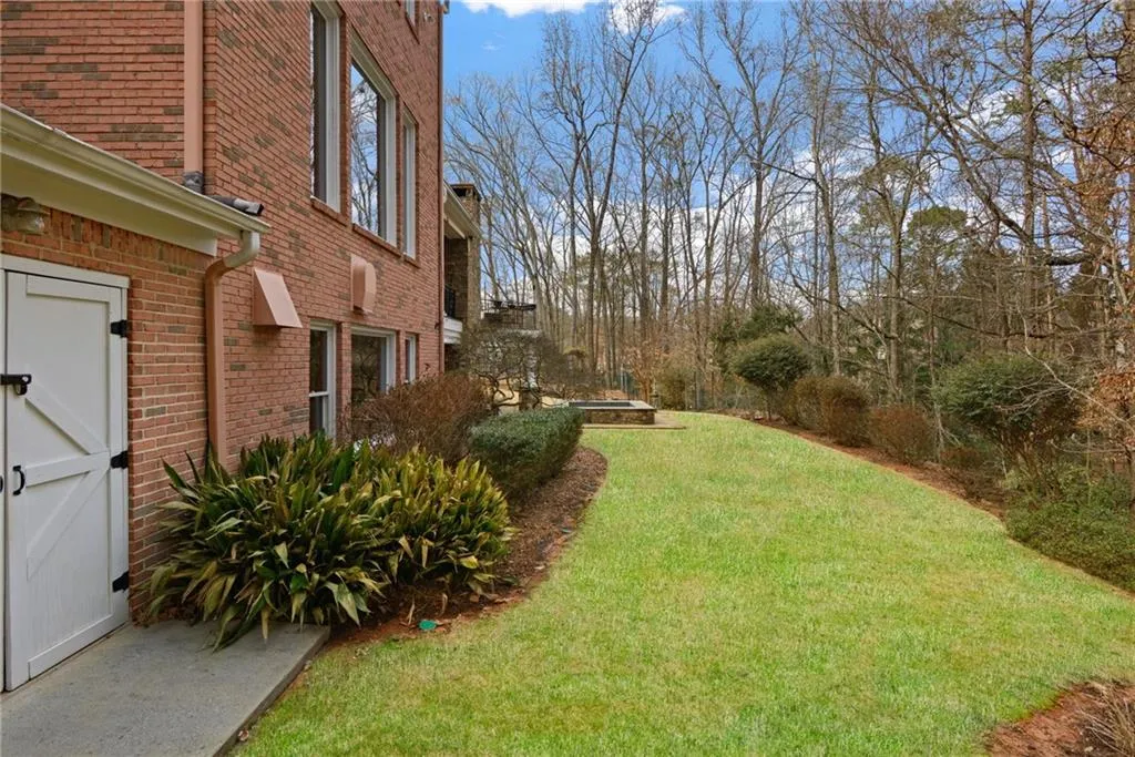 8181 Nesbit Ferry Road, Sandy Springs, Georgia 30350, 5 Bedrooms Bedrooms, ,5 BathroomsBathrooms,Residential,Sold,8181 Nesbit Ferry Road,7163831