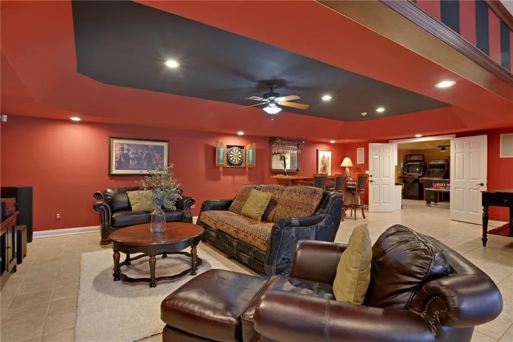 8181 Nesbit Ferry Road, Sandy Springs, Georgia 30350, 5 Bedrooms Bedrooms, ,5 BathroomsBathrooms,Residential,Sold,8181 Nesbit Ferry Road,7163831