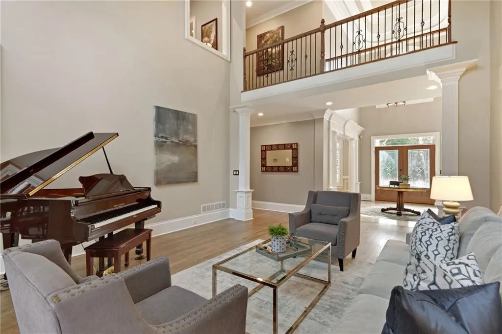 8181 Nesbit Ferry Road, Sandy Springs, Georgia 30350, 5 Bedrooms Bedrooms, ,5 BathroomsBathrooms,Residential,Sold,8181 Nesbit Ferry Road,7163831