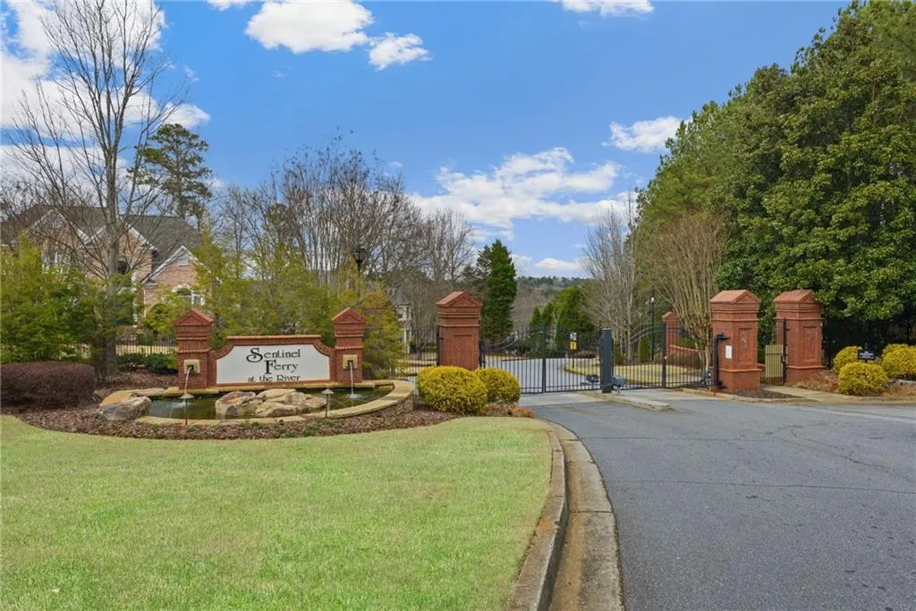 8181 Nesbit Ferry Road, Sandy Springs, Georgia 30350, 5 Bedrooms Bedrooms, ,5 BathroomsBathrooms,Residential,Sold,8181 Nesbit Ferry Road,7163831