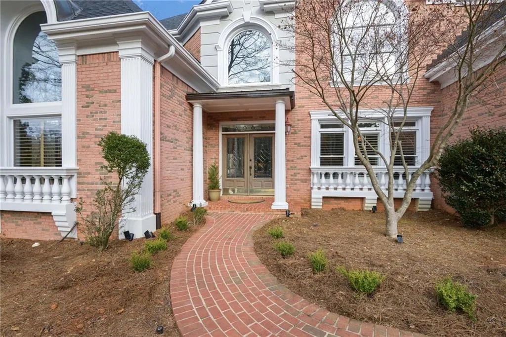 8181 Nesbit Ferry Road, Sandy Springs, Georgia 30350, 5 Bedrooms Bedrooms, ,5 BathroomsBathrooms,Residential,Sold,8181 Nesbit Ferry Road,7163831